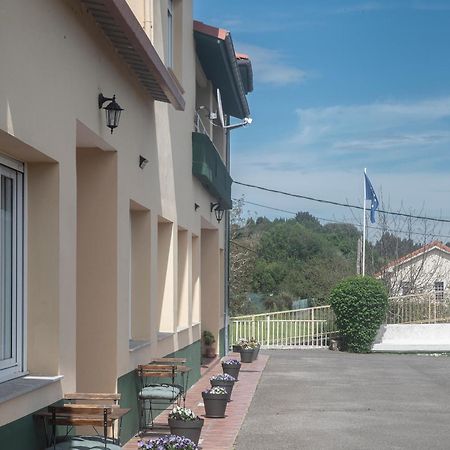 Apartamentos Turisticos La Flor Muros de Nalón Dış mekan fotoğraf