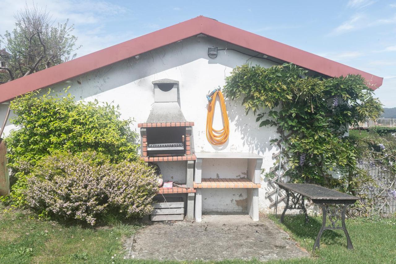 Apartamentos Turisticos La Flor Muros de Nalón Dış mekan fotoğraf