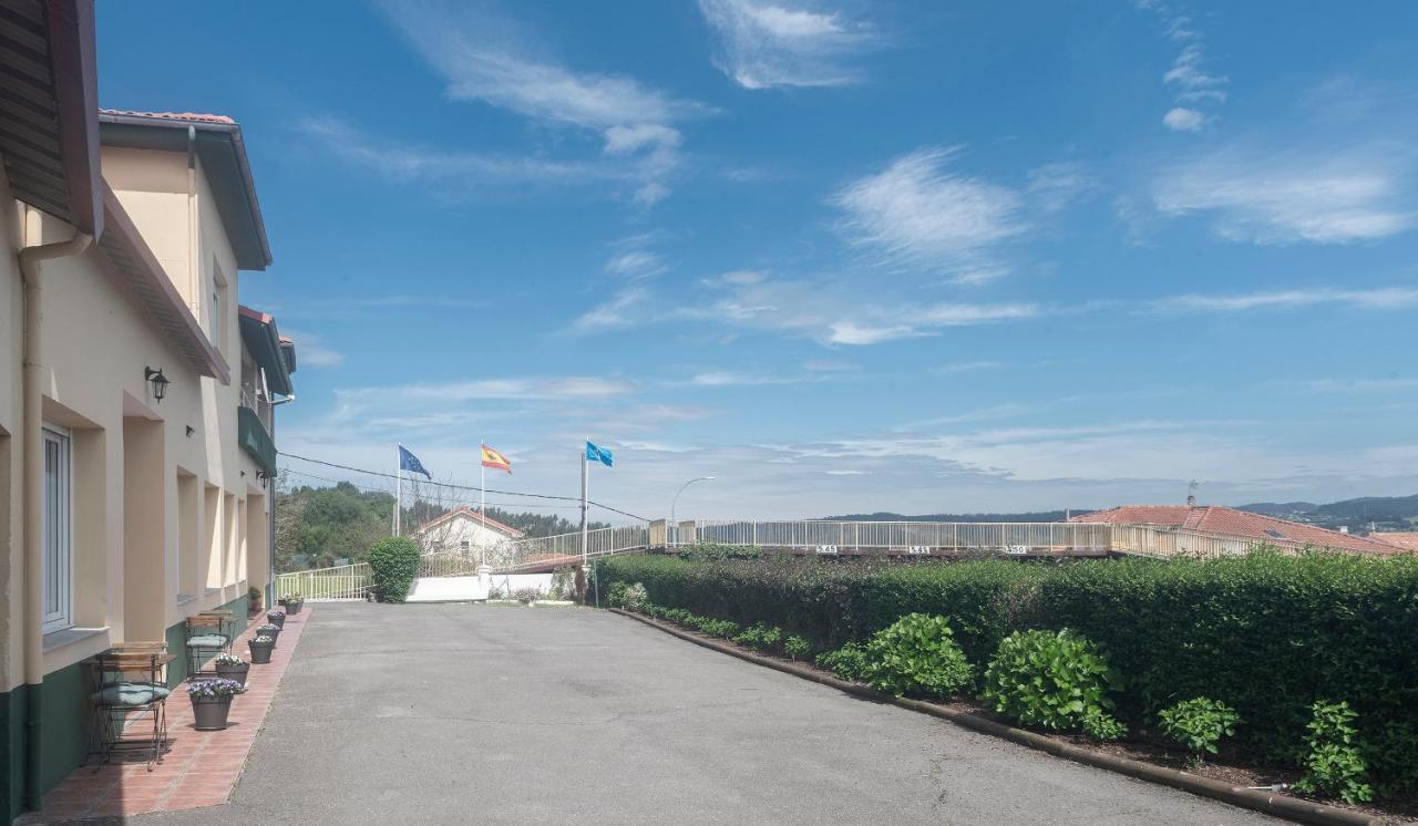 Apartamentos Turisticos La Flor Muros de Nalón Dış mekan fotoğraf