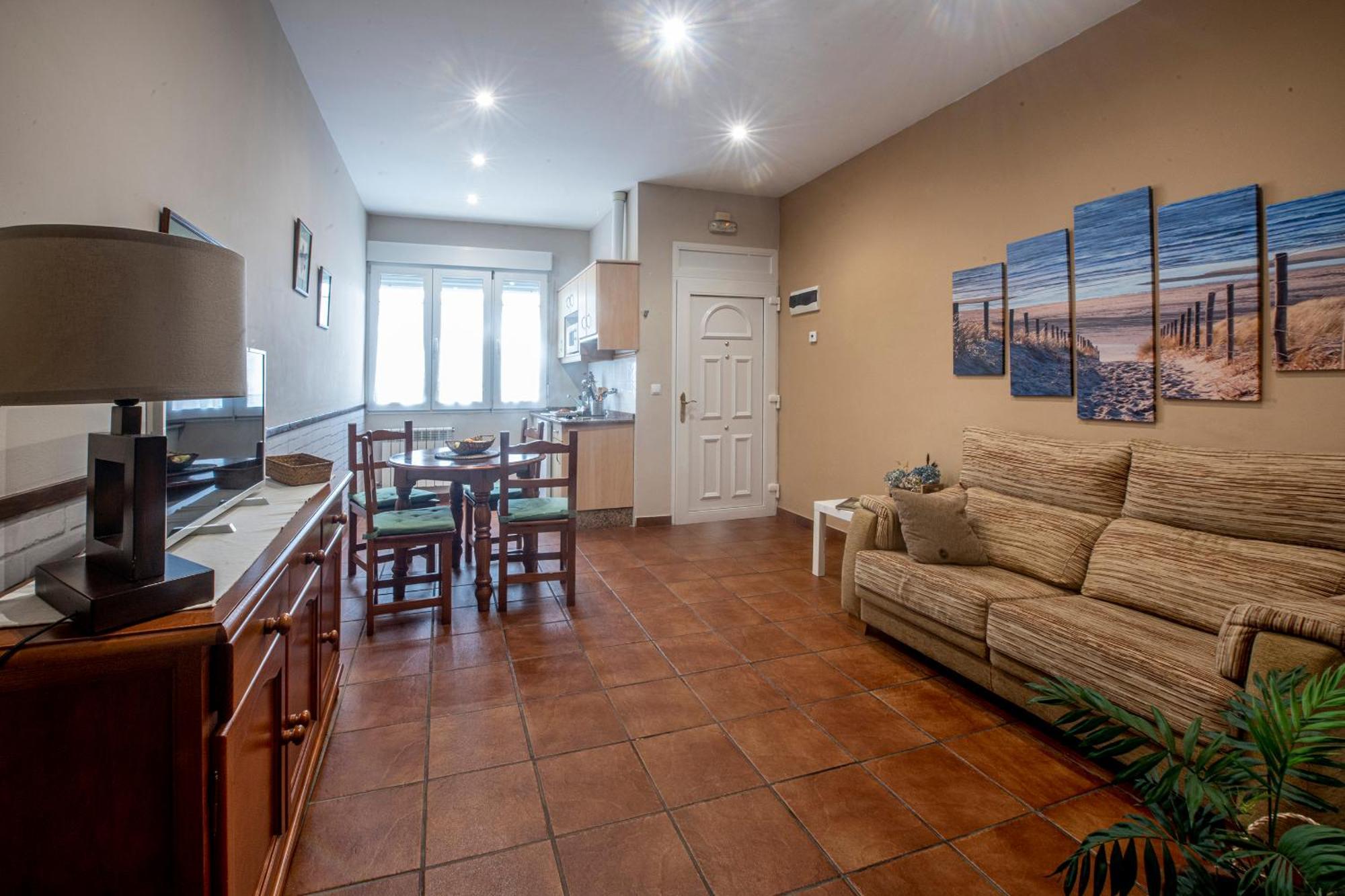 Apartamentos Turisticos La Flor Muros de Nalón Dış mekan fotoğraf